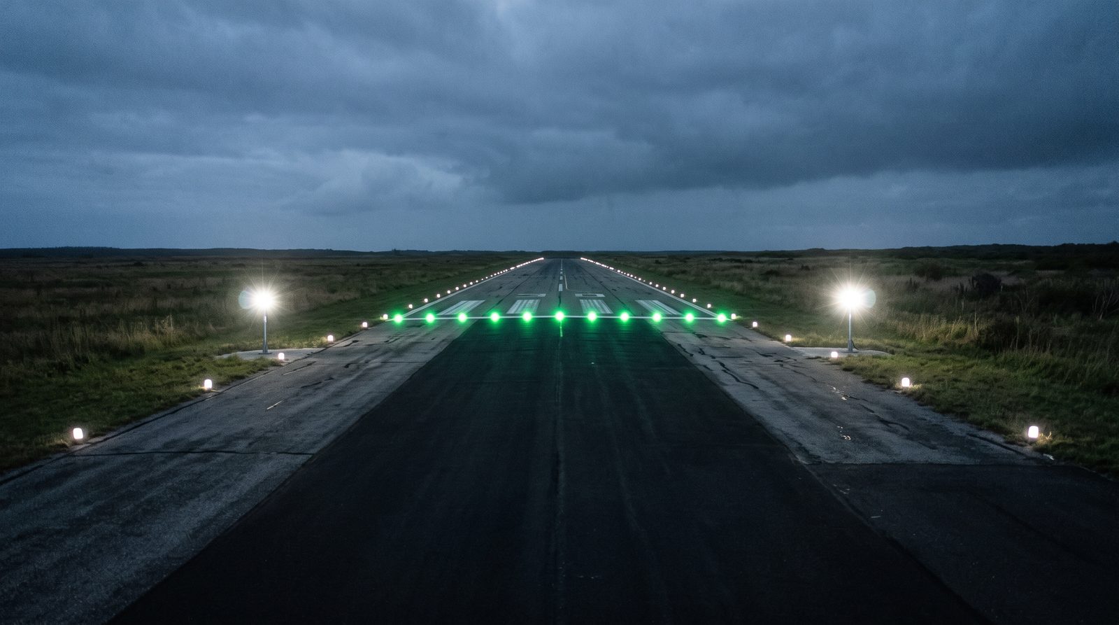 Inspection des feux d'identification de seuil de piste par drone