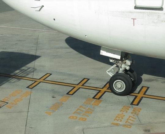 Ramp markings for different aircraft types